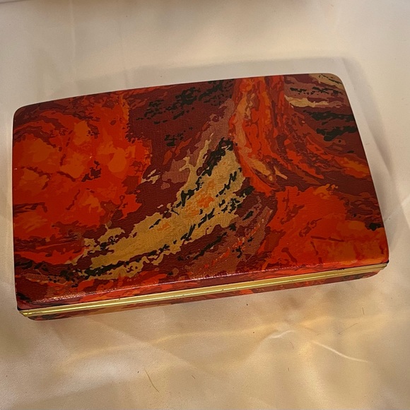 VINYL COVERED PIERCED EARRING STORAGE or TRAVEL BOX - Holds 15 Pairs of Earrings - Picture 1 of 11